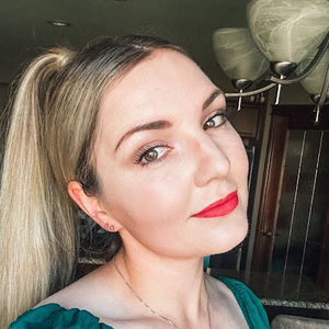 Meet your Posher, Katelyn